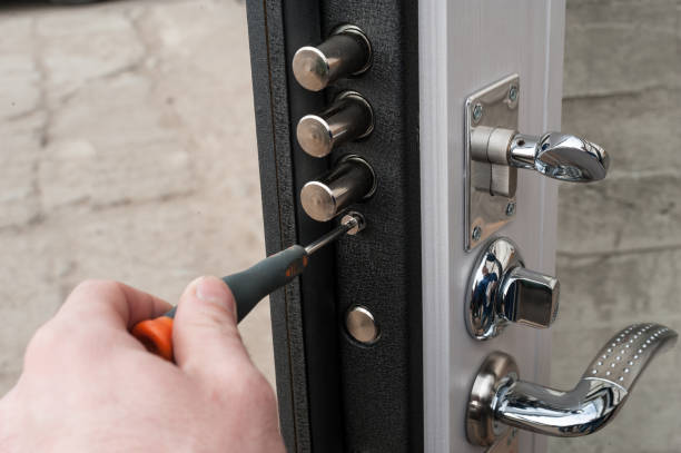 istock lock in a metal black door 901280652