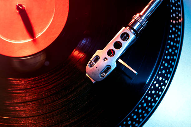 istock Turntable Needle on Vinyl Closeup 901288118