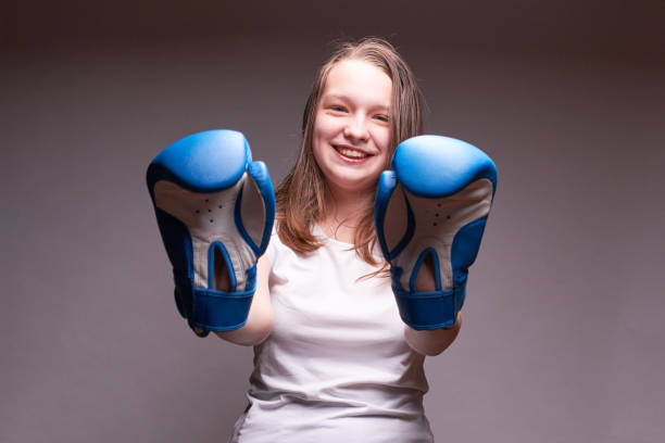 istock girl and blue Boxing accessories 901293170