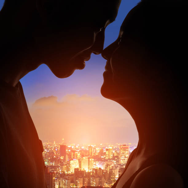 istock silhouette of couple 901399952