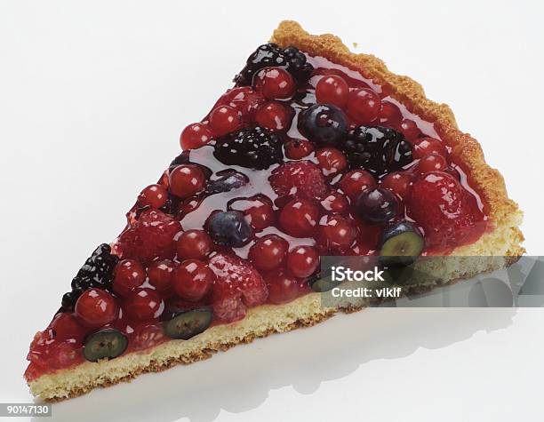 Delicioso Pastel De Frutas Foto de stock y más banco de imágenes de Aislado - Aislado, Al horno, Alimento