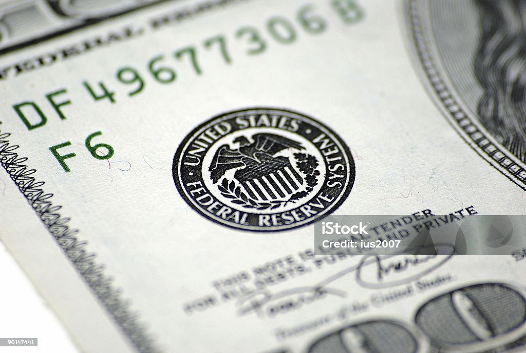 Banconota da cento dollari FRS logo close-up - Foto stock royalty-free di Affari