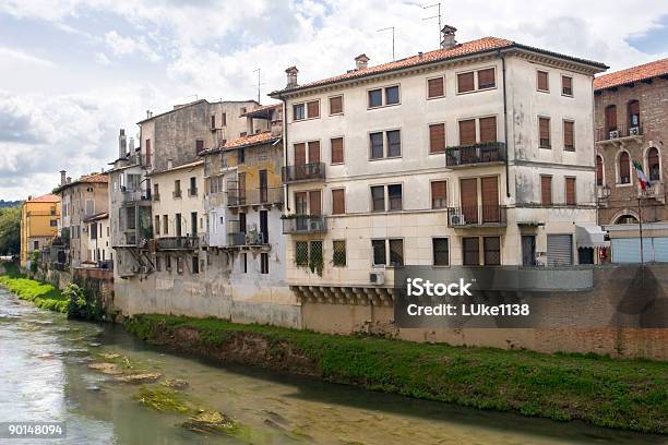 Vicenza - Fotografie stock e altre immagini di Acqua - Acqua, Bagnato, Balcone