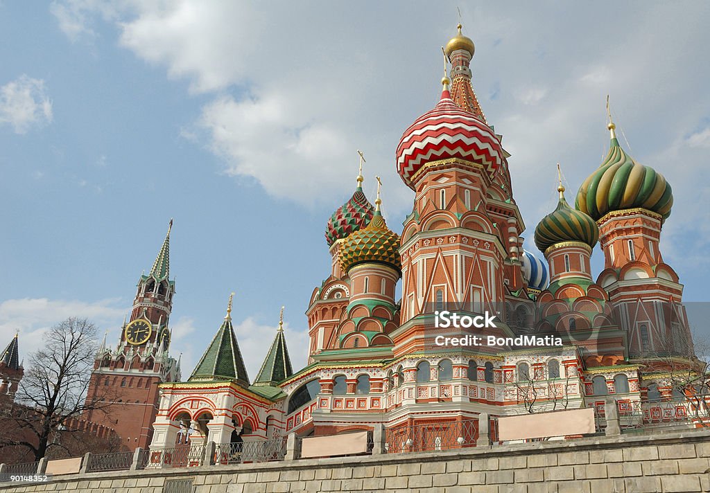 Kremlin Torre com Catedral de São Basílio - Royalty-free Antigo Foto de stock