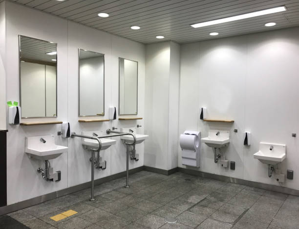 istock Modern wash basin area in Japan public rest room 901549344