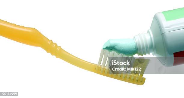 Escova De Dentes Com Pasta De Dentes - Fotografias de stock e mais imagens de Azul - Azul, Branco, Cuidado