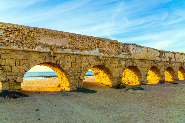 istock The aqueduct on sunset 901563410