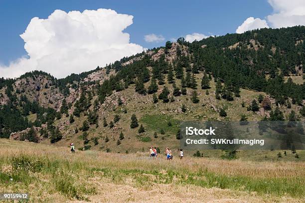 Grupo De Recorrido Foto de stock y más banco de imágenes de Actividades recreativas - Actividades recreativas, Actividades y técnicas de relajación, Boulder - Colorado