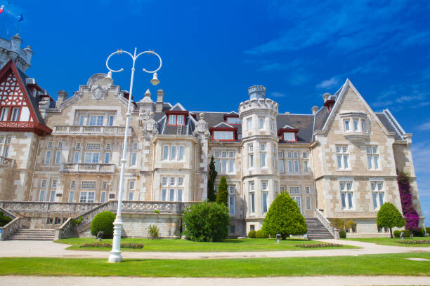 royal palace of the magdalena in santander. - urban scene real estate nobody white imagens e fotografias de stock