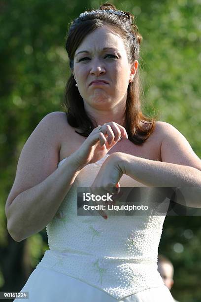 Photo libre de droit de Mariage Impatient De La Mariée banque d'images et plus d'images libres de droit de Adulte - Adulte, Blanc, Colère