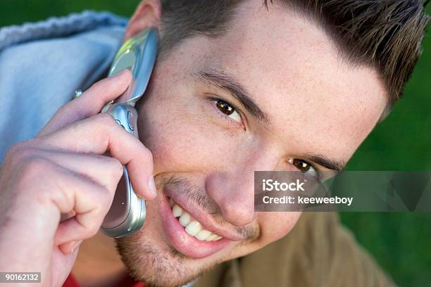 Ragazzo Di Telefono - Fotografie stock e altre immagini di Adolescente - Adolescente, Adolescenza, Adulto