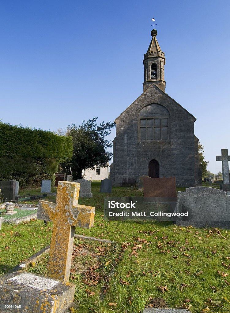 Kirche und Friedhof - Lizenzfrei Architektur Stock-Foto