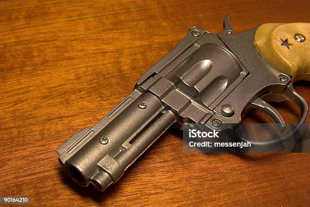 Giocattolo Revolver 2 - Fotografie stock e altre immagini di Argentato - Argentato, Arma da fuoco, Armi