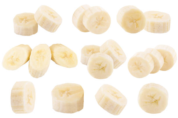 갓 슬라이스 바나나 흰색 절연의 세트 - peeled juicy food ripe 뉴스 사진 이미지