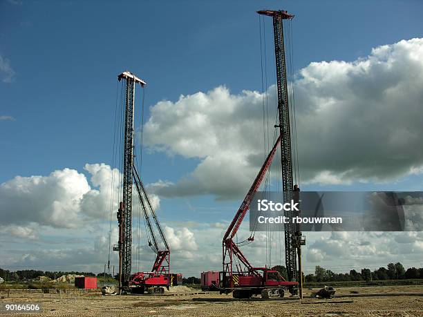 Máquinas De Perforación Foto de stock y más banco de imágenes de Azul - Azul, Cielo, Color - Tipo de imagen