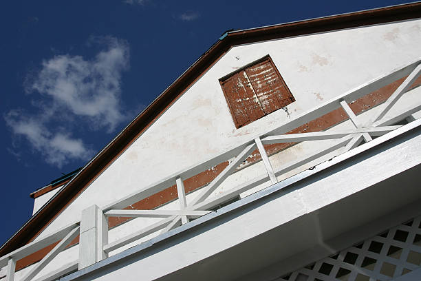 edificio colonial - hurricane caribbean house storm fotografías e imágenes de stock