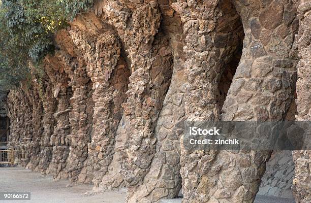 Stalagtite Колоннады — стоковые фотографии и другие картинки Антонио Гауди - Антонио Гауди, Общественный парк, Абстрактный