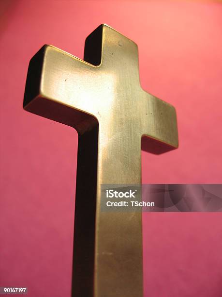 Golden Cross Stockfoto und mehr Bilder von Anzünden - Anzünden, Aufopferung, Christentum