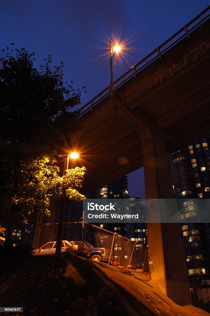 Sotto il ponte - Foto stock royalty-free di Attrezzatura per illuminazione