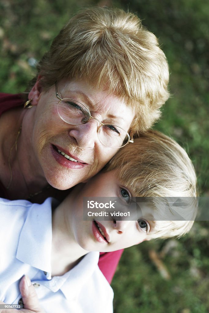 Me e nonna 2 - Foto stock royalty-free di Adulto