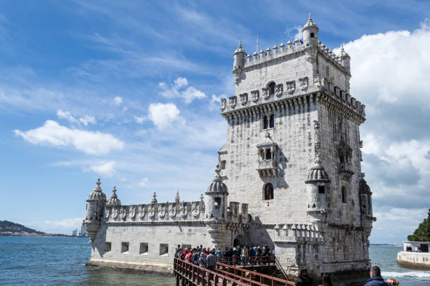 Belem tower in the bank of the Targus River (Belem, Portugal) Belem, Lisbon, Portugal, April 21st 2017-Belem tower was built in 1519 to protect the entrance of the Targus river in Lisbon (Portugal) chemin des dames stock pictures, royalty-free photos & images