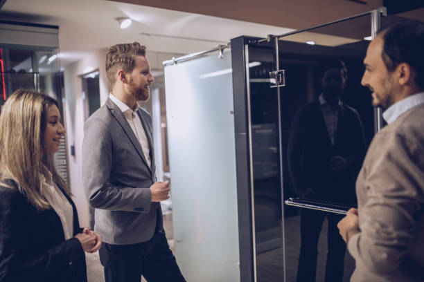 istock Couple buying new shower 901714072
