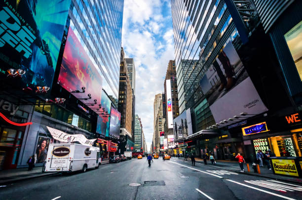 w42 street manhattan new york subway people New York, United States - October 6, 2017: W42 street in Manhattan in the mornig. New york 42nd street stock pictures, royalty-free photos & images