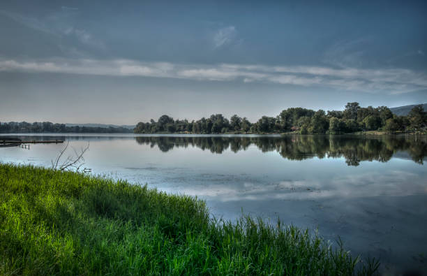 istock Srebrno jezero 901833960