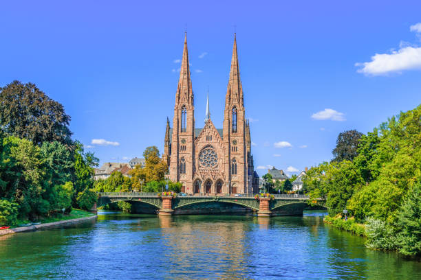 estrasburgo, francia. - strasbourg cathedral fotografías e imágenes de stock