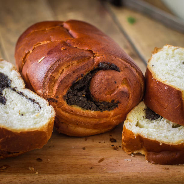 istock Buns with poppy seeds - yeast pie with stuffing 901960794