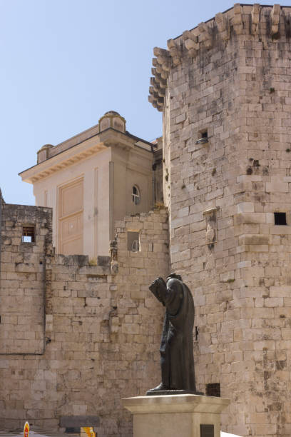 istock Ancient surrounding walls of Split city 901967954