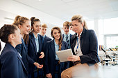 high-school-lektion.jpg?b=1&s=170x170&k=20&c=QlhUvHVh20XNrthJF3A9fX8SSJAVumBd-6R5ift5pUA=