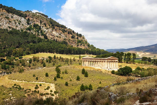 istock Greek Temple Ruins in Segesta Sicily 902021366