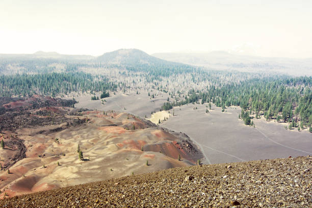 dune dipinte al parco nazionale vulcanico di lassen - lava beds national monument foto e immagini stock