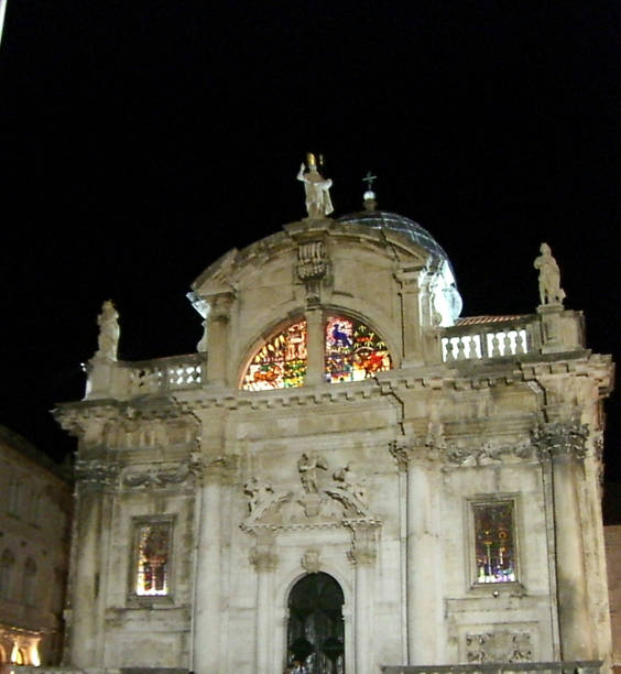 istock Old building in Dubrovnik, Croatia 902113238
