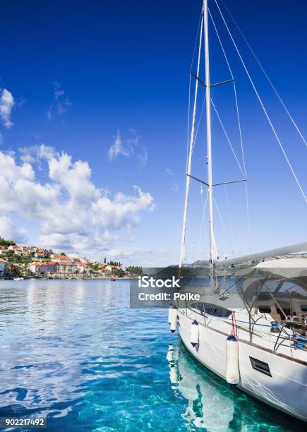 Foto de Bela Baía No Mar Mediterrâneo e mais fotos de stock de Croácia - Croácia, Veleiro, Iate - Embarcação de lazer