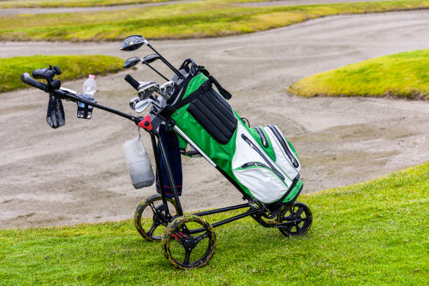 ドライブとゴルフ カート - golf cart golf bag horizontal outdoors ストックフォトと画像