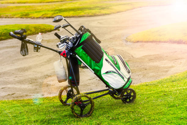 ドライブとゴルフ カート - golf cart golf bag horizontal outdoors ストックフォトと画像