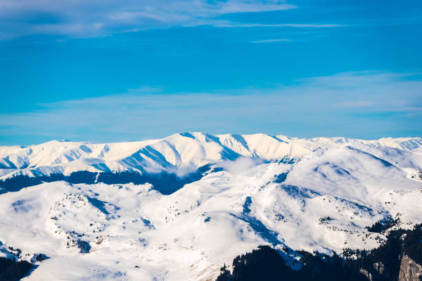 シナヤ、ルーマニアのスキー リゾート - sinaia ストックフォトと画像