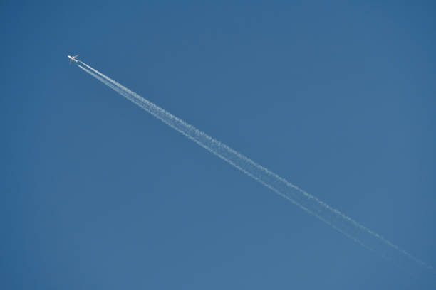 istock Aircraft flying high in the sky 902480166