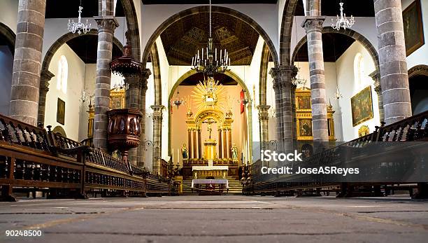 Spanish Kirche Stockfoto und mehr Bilder von Alt - Alt, Altar, Architektonische Säule