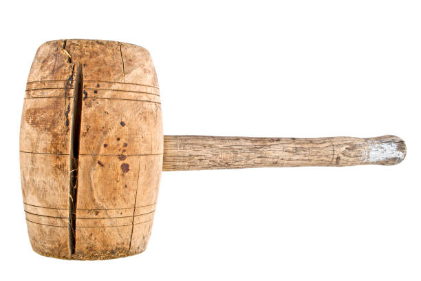 istock Vintage wooden mallet isolated on a white background 902520912