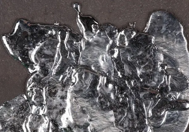 surface of molten metal