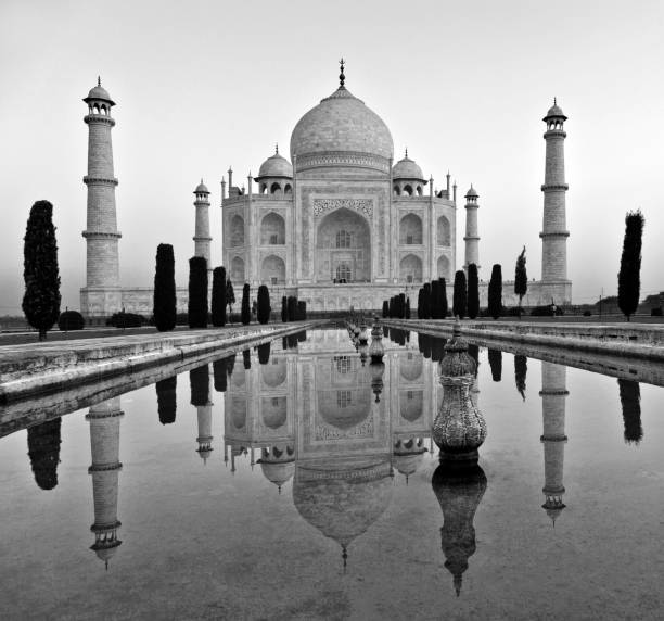 istock Taj Mahal in India 902584192