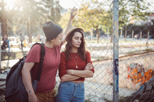 istock Confused couple at Valentine's day 902591080