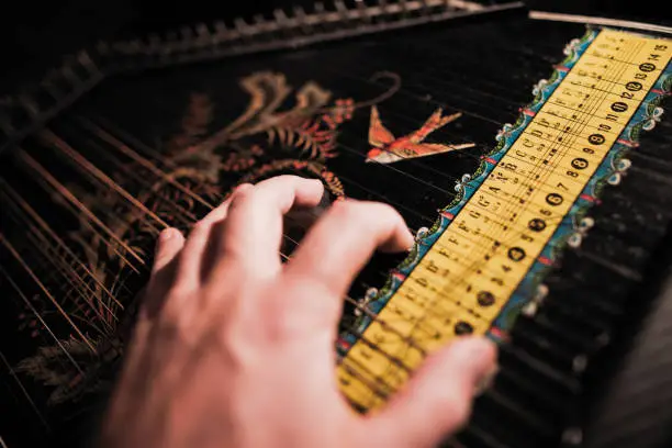 Old damaged Zither