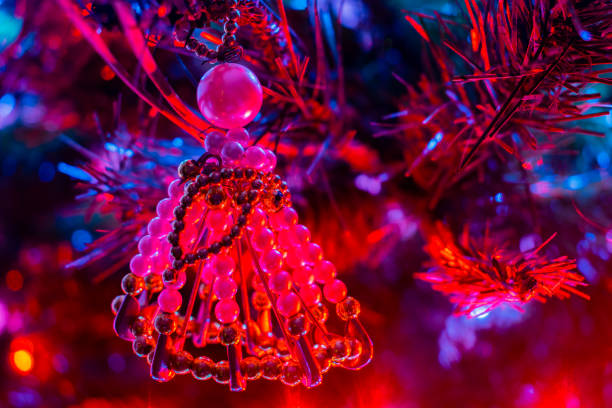 istock Christmas decoration: Angel made with pearls 902631588