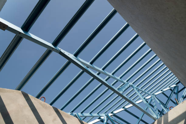 istock Structure of steel roof frame for building construction 902735004