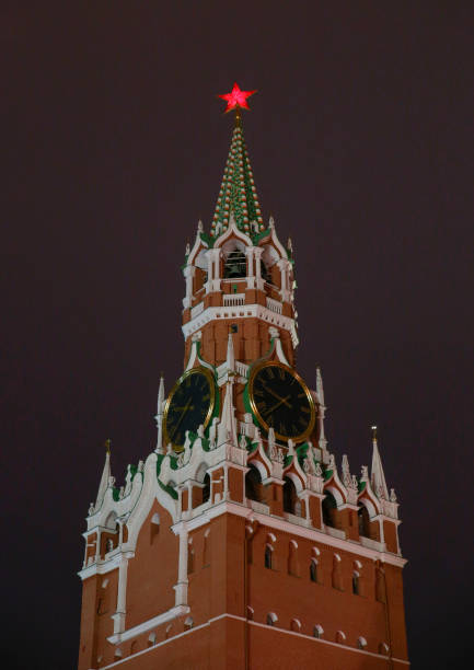 istock Tower of the Moscow Kremlin 902804438