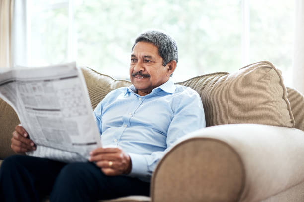 istock How he likes to catch up with his news 902863712